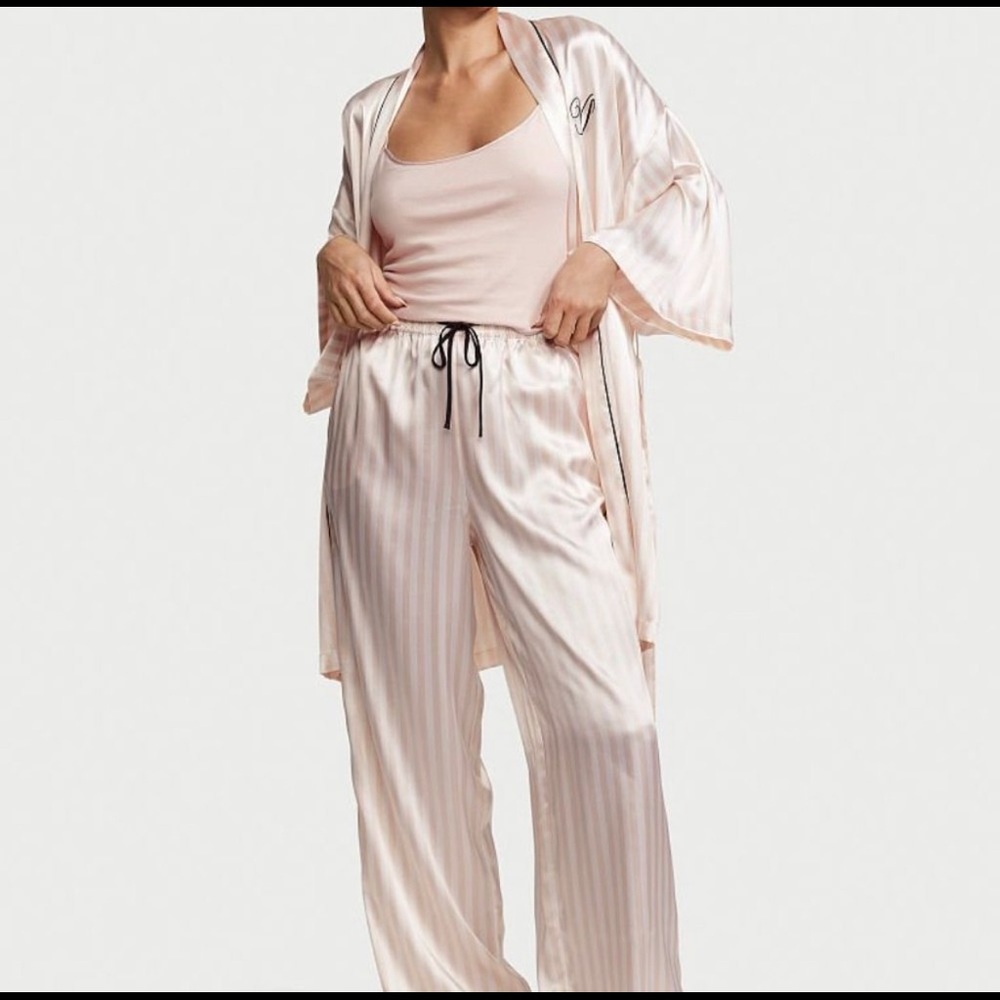 Victoria’s Secret NWT 3-piece satin pajama set